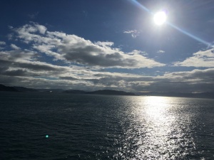 Blick von der Fähre auf die Nordinsel, NZ